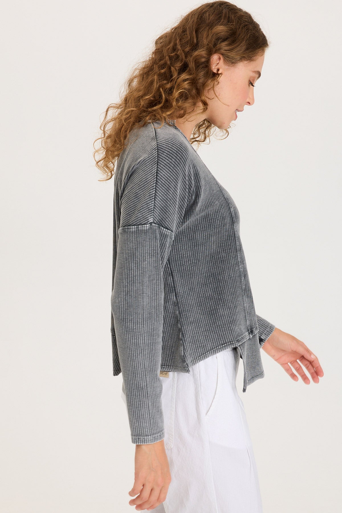 Hadden Asymmetrical Hem Long Sleeve Top