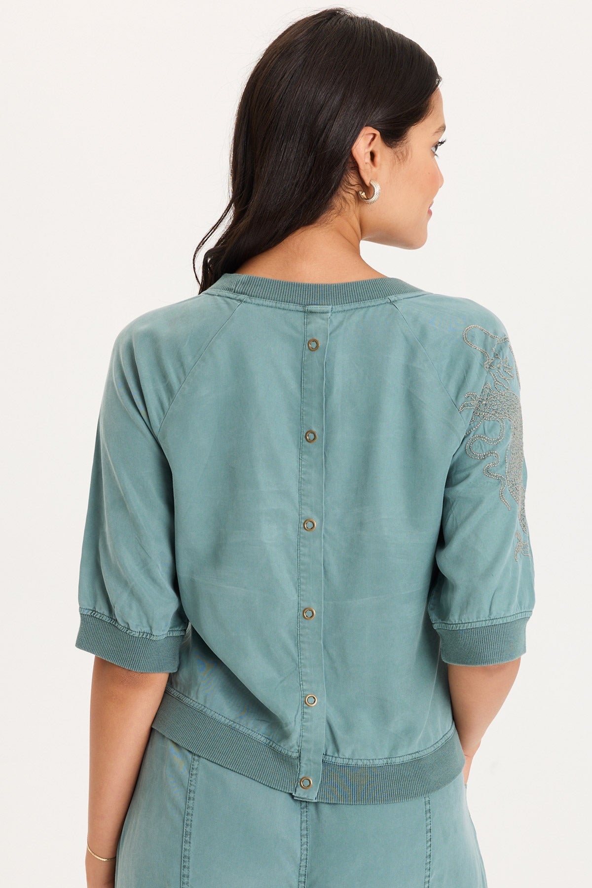Linton Embroidered Twill/Rib Snap-Up Back Top