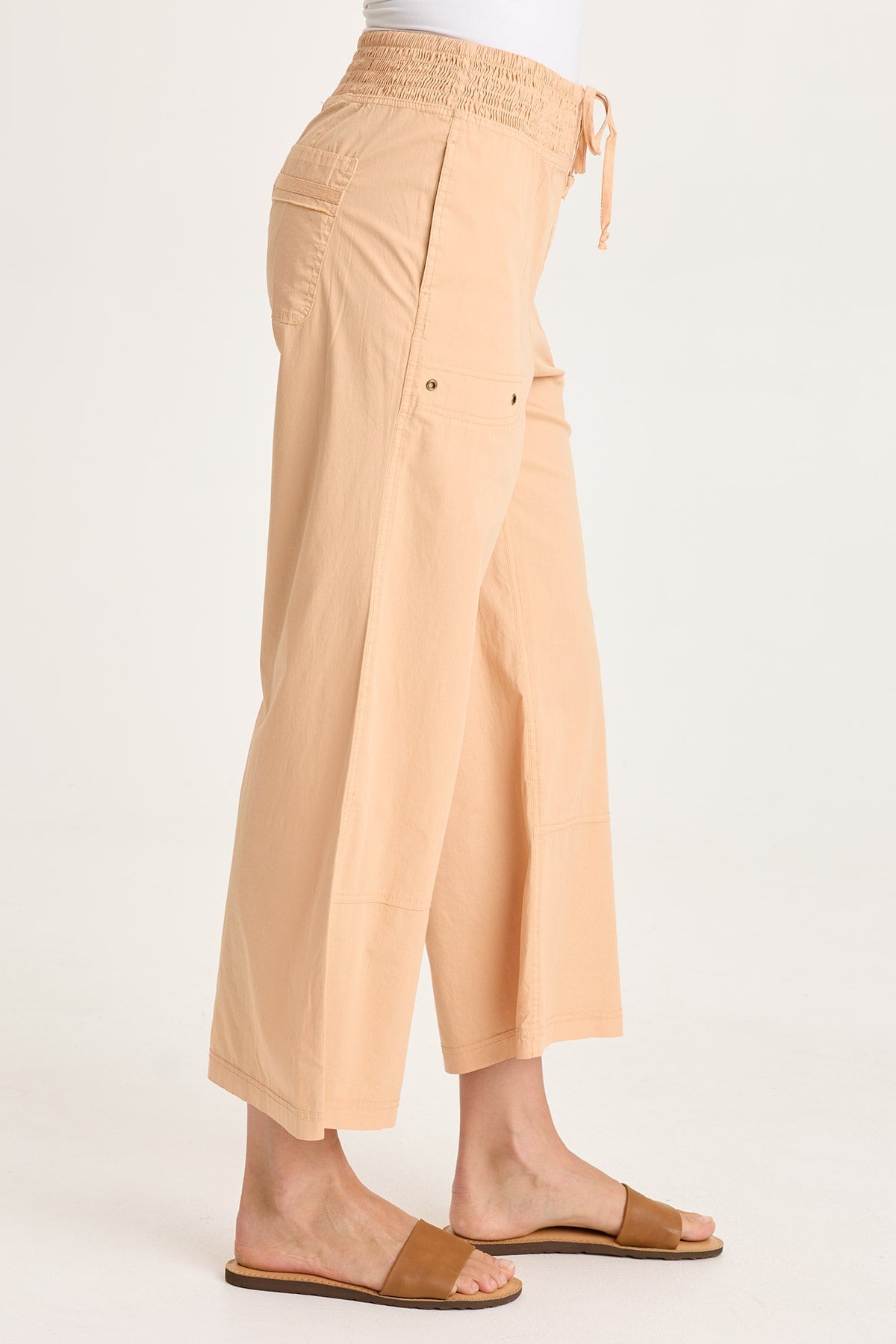 Artus Poplin Smocked Waist Crop