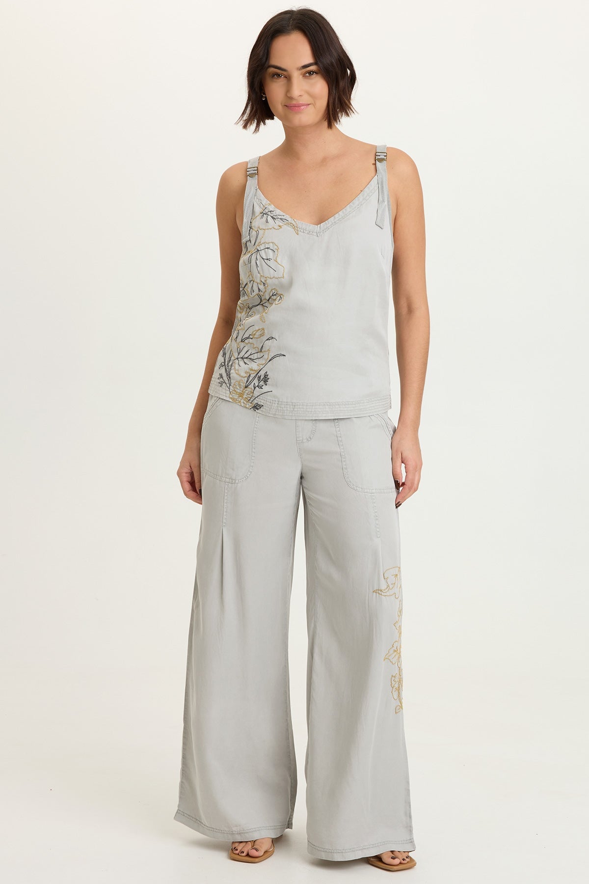 Embroidered Dacia Twill Pleated Pant