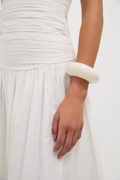 Alabaster Arc Cuff