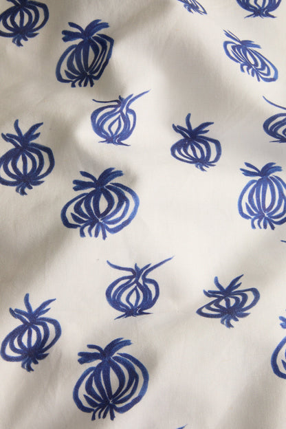 Blue Les Oignons Small Tablecloth