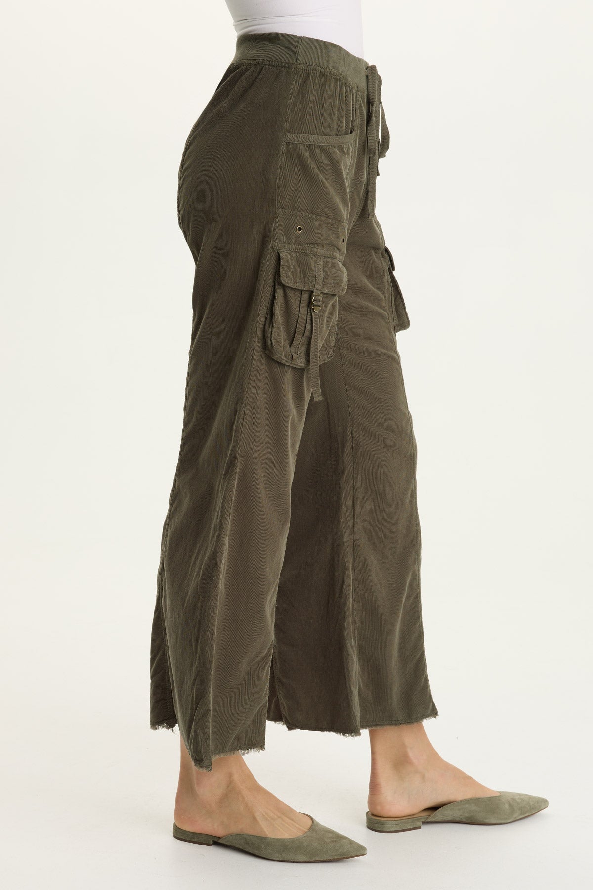 Heta Corduroy Wide-Leg Drawstring Cargo Pant