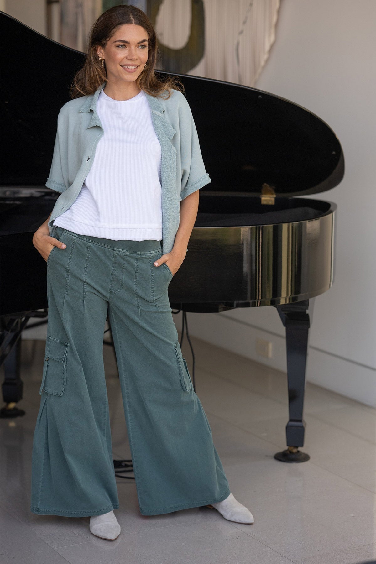 Erwin Side Pleats Cargo Wide-Leg Pant