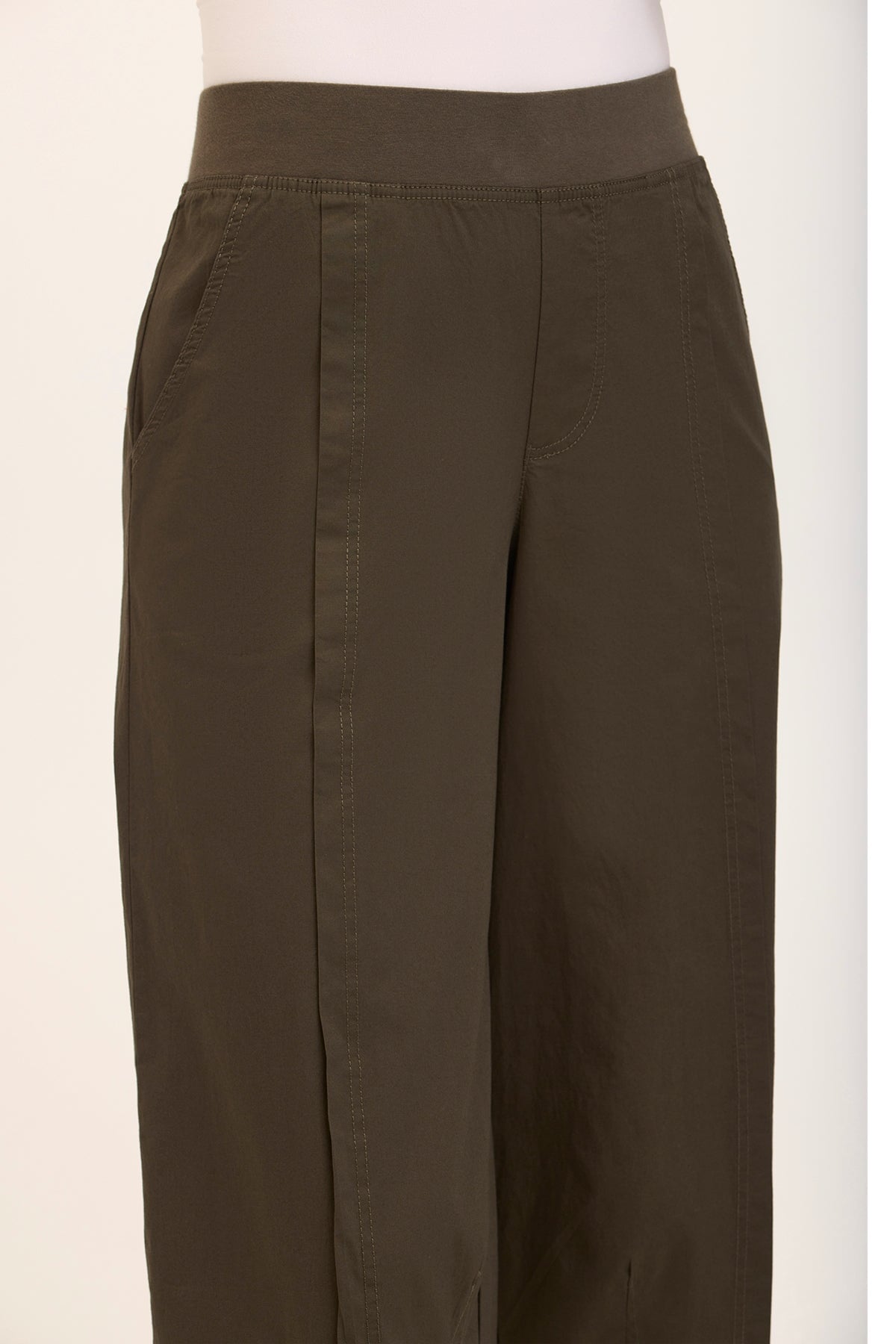 Benson Poplin Barrel Crop
