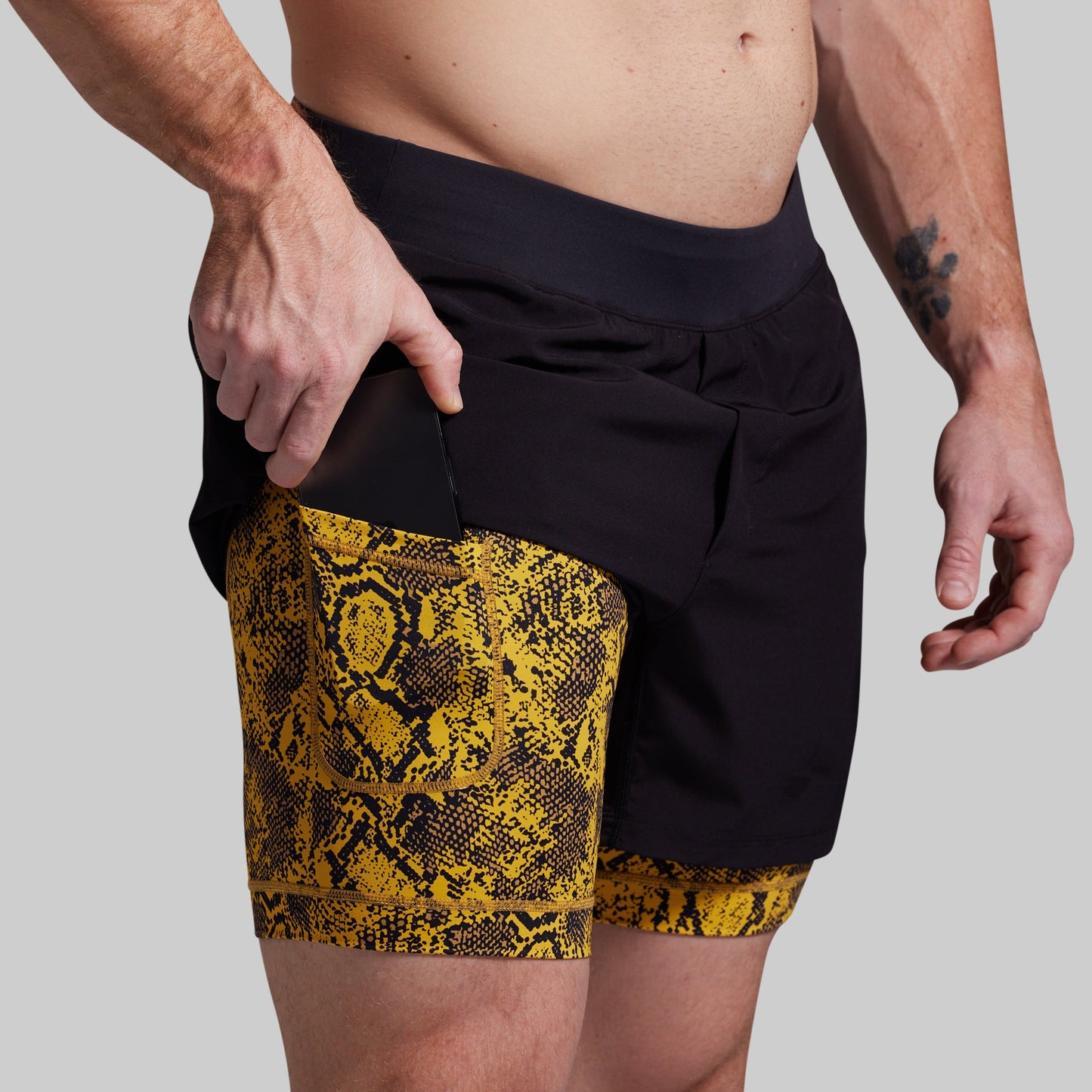 Versatile Short w/ Compression 5" (Don't Tread On Me)
