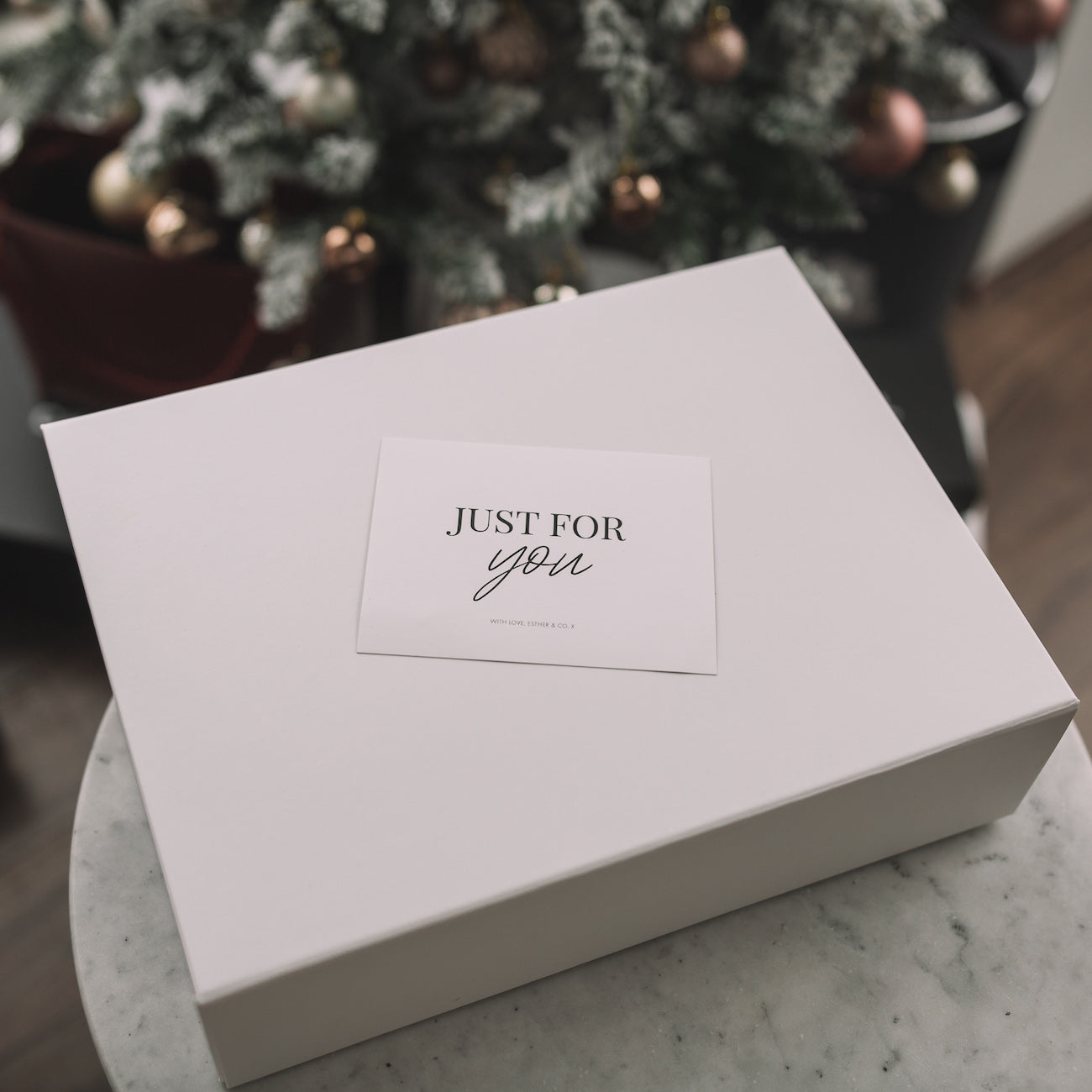 Gift Wrapping White | Esther & Co Gift Wrapping