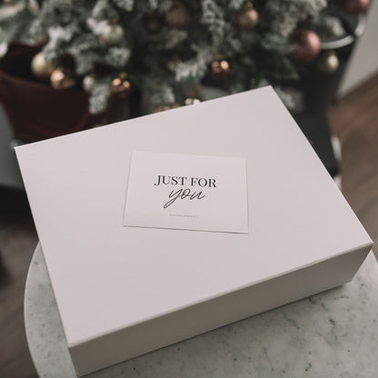Gift Wrapping White | Esther & Co Gift Wrapping