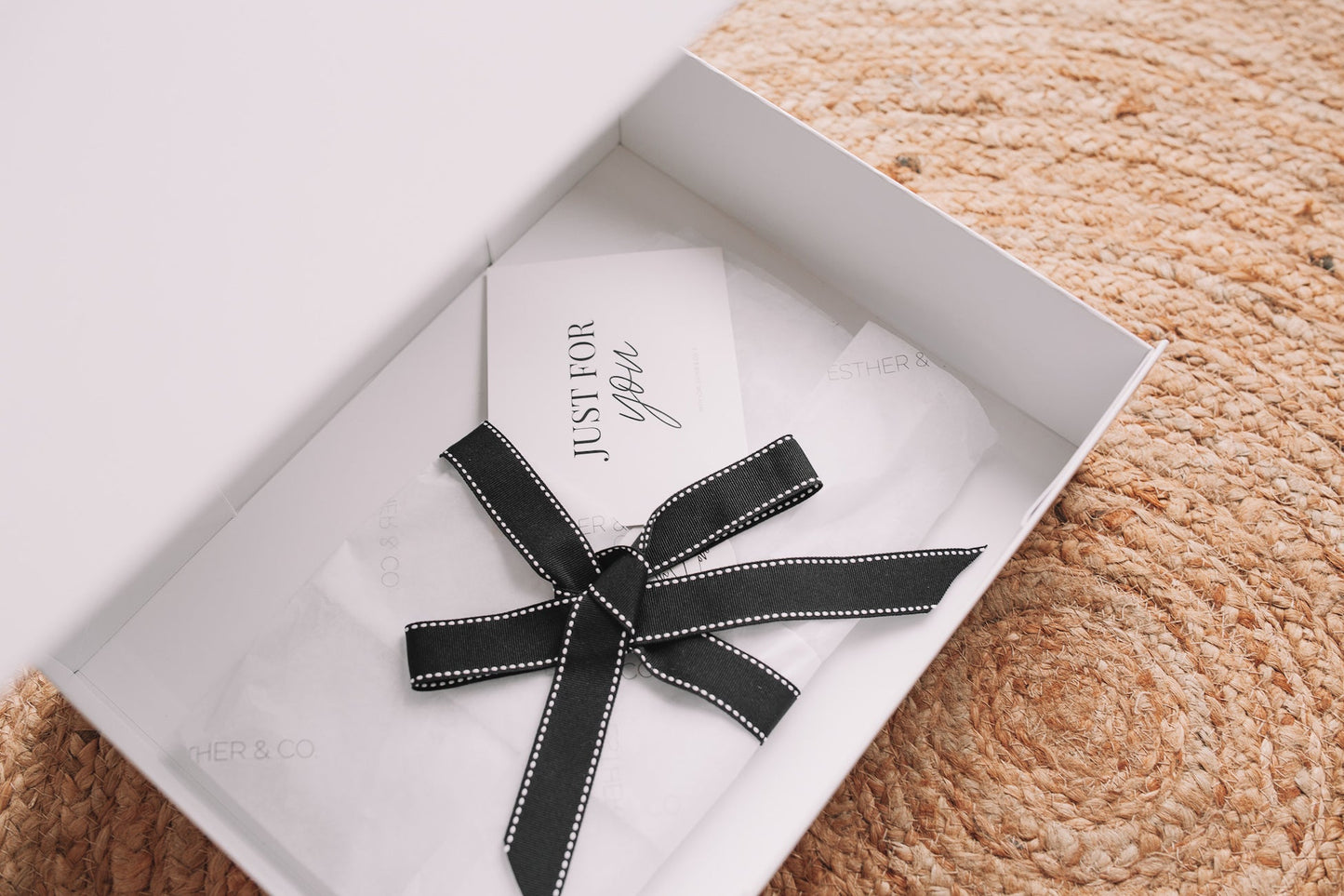 Gift Wrapping White | Esther & Co Gift Wrapping