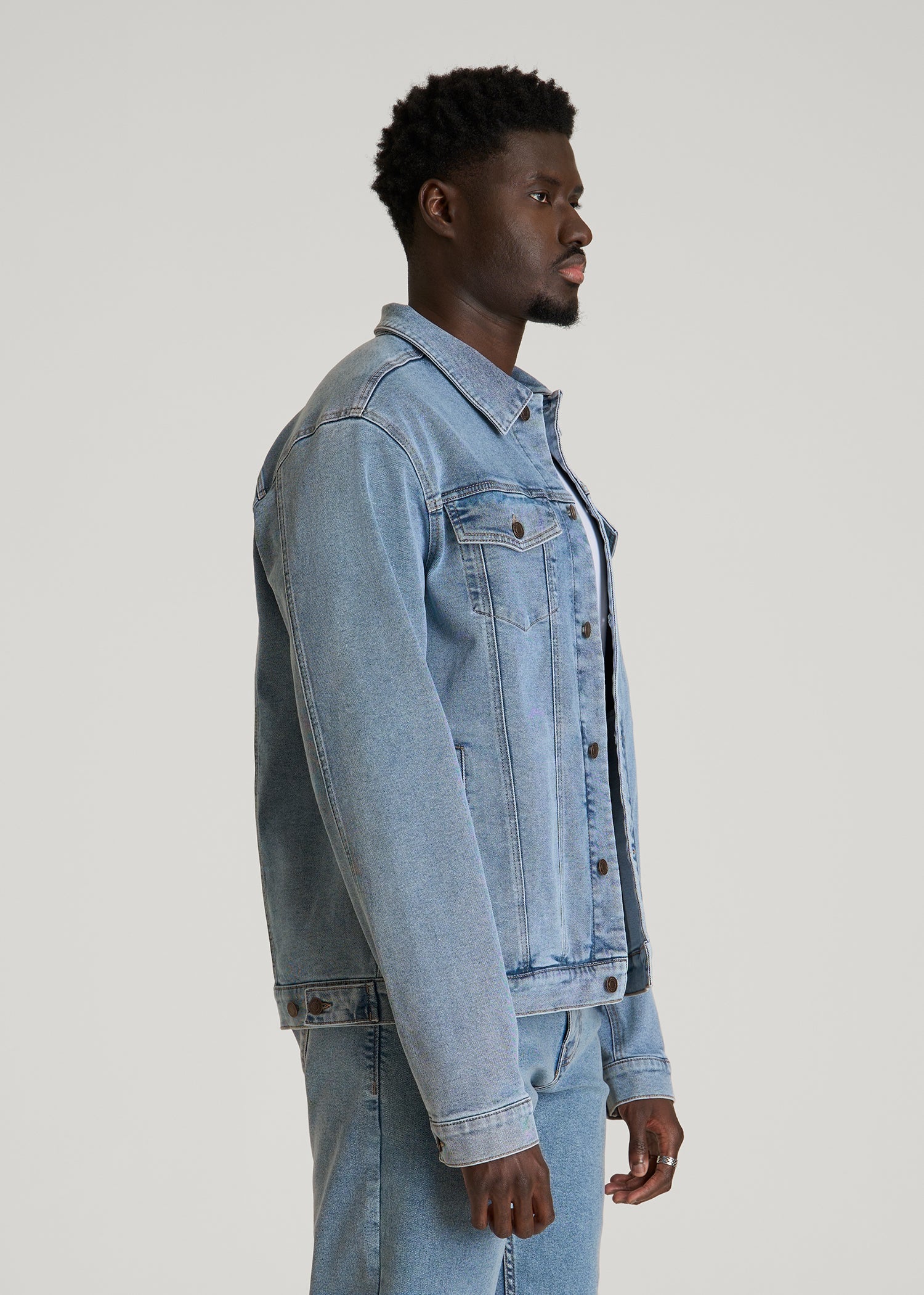 Classic Denim Jacket for Tall Men in Perfect Blue