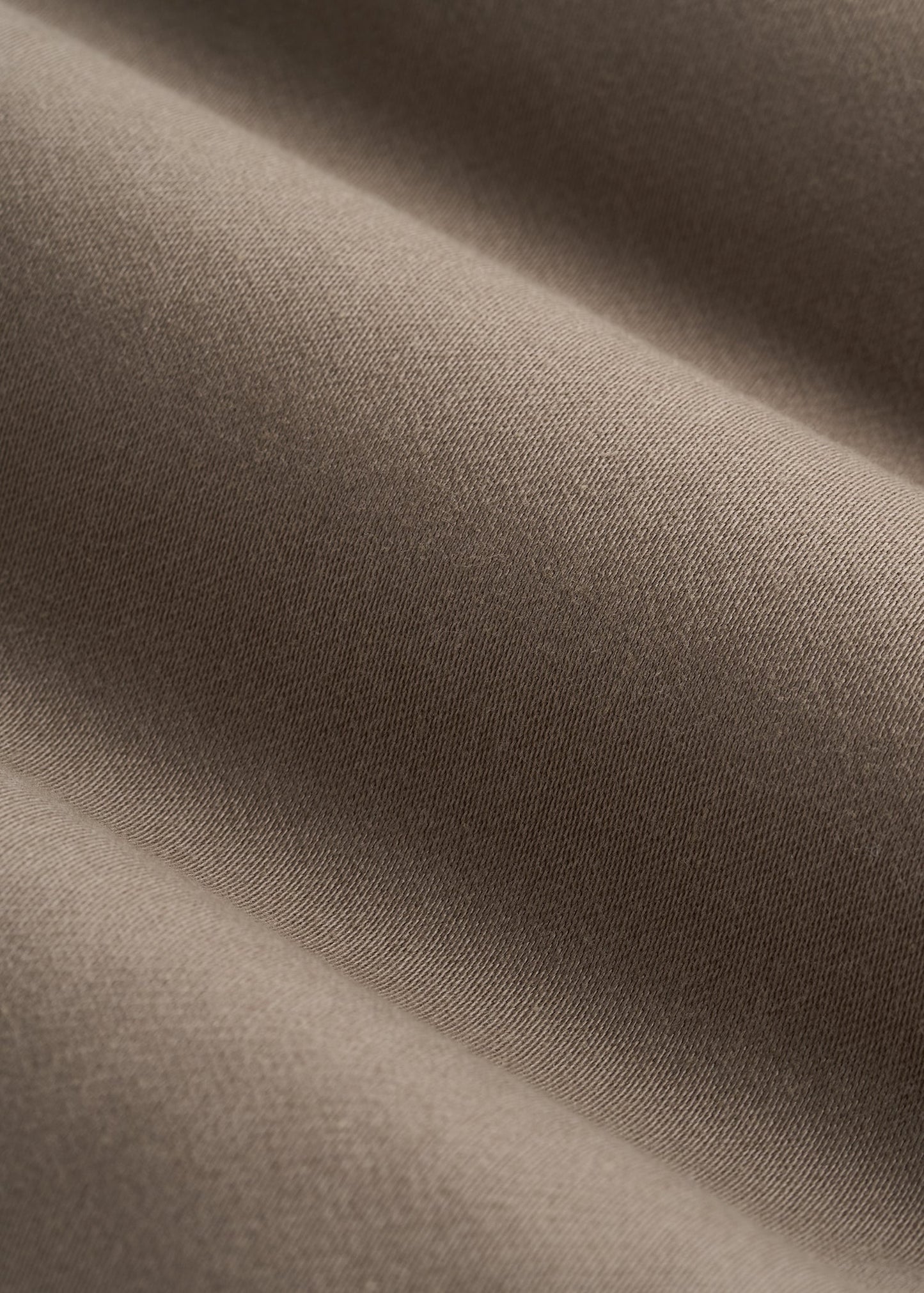 Everyday Comfort 5 Pocket Short for Tall Men in Dark Sand