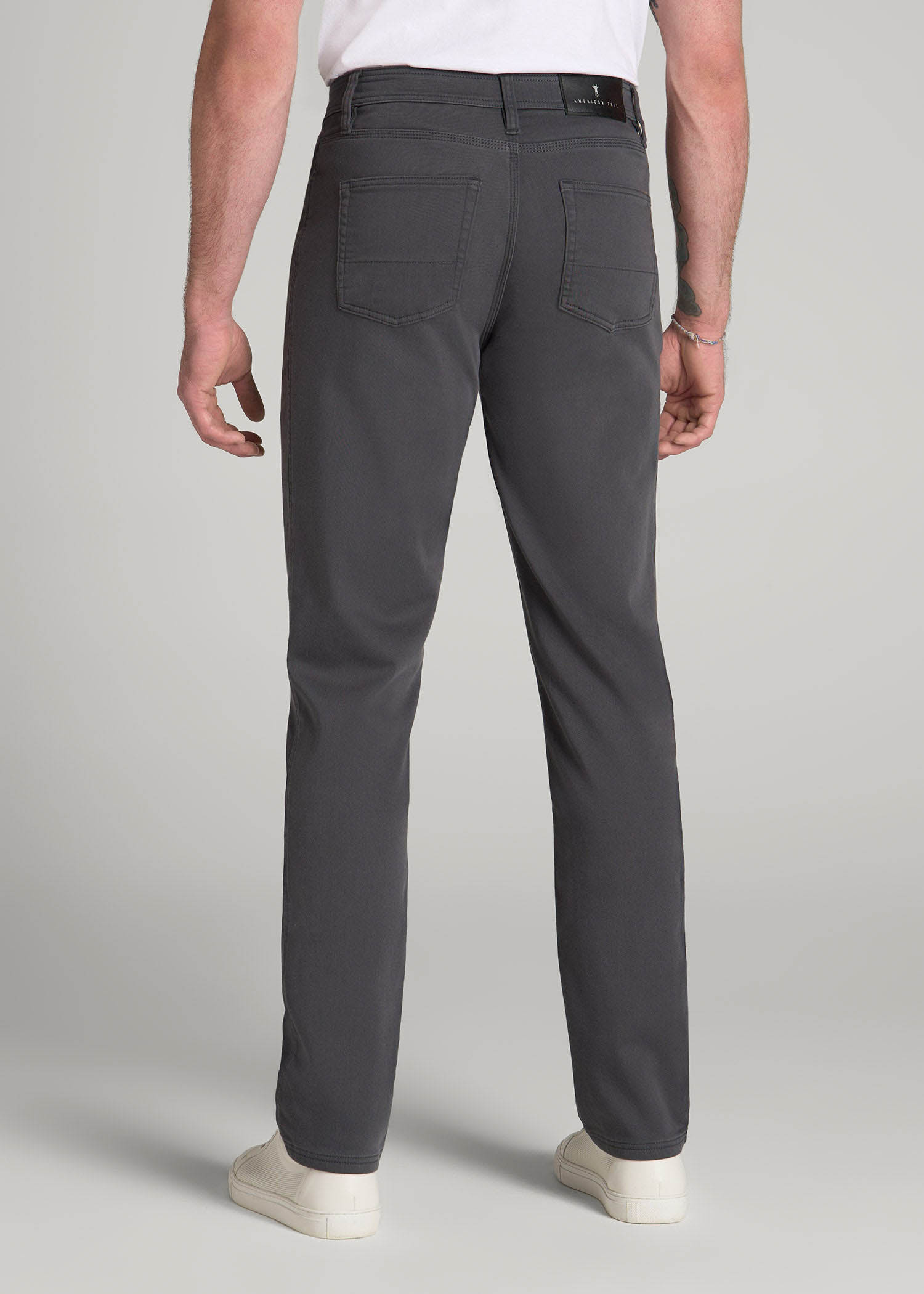 Everyday Comfort 5-Pocket TAPERED-FIT Pant for Tall Men in Iron Grey