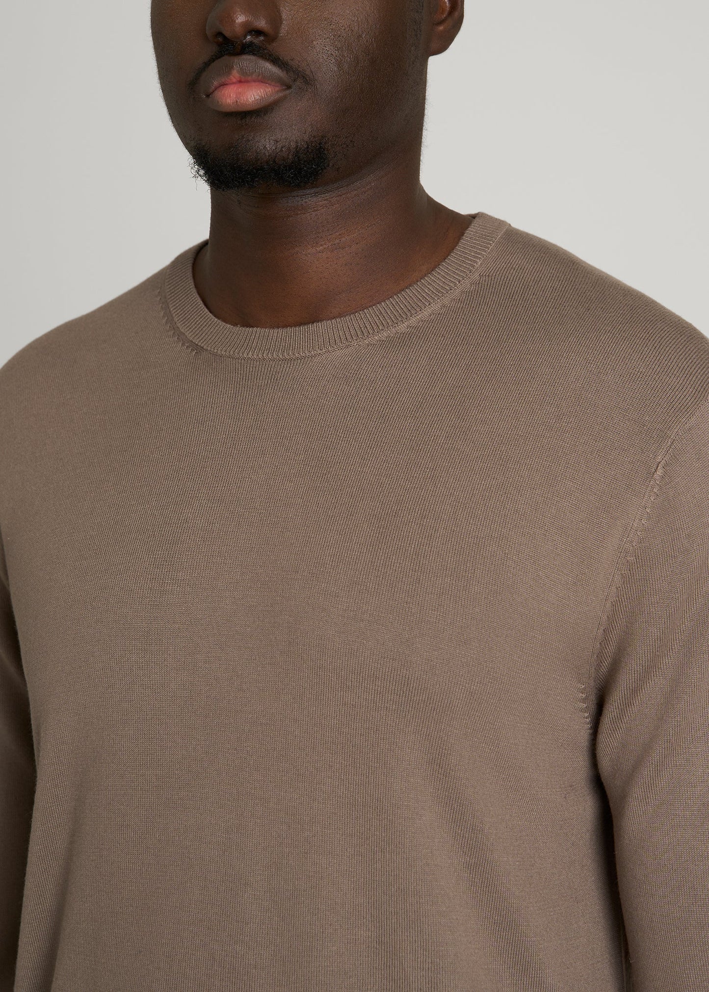 Linen Blend Lightweight Sweater for Tall Men in Warm Brown