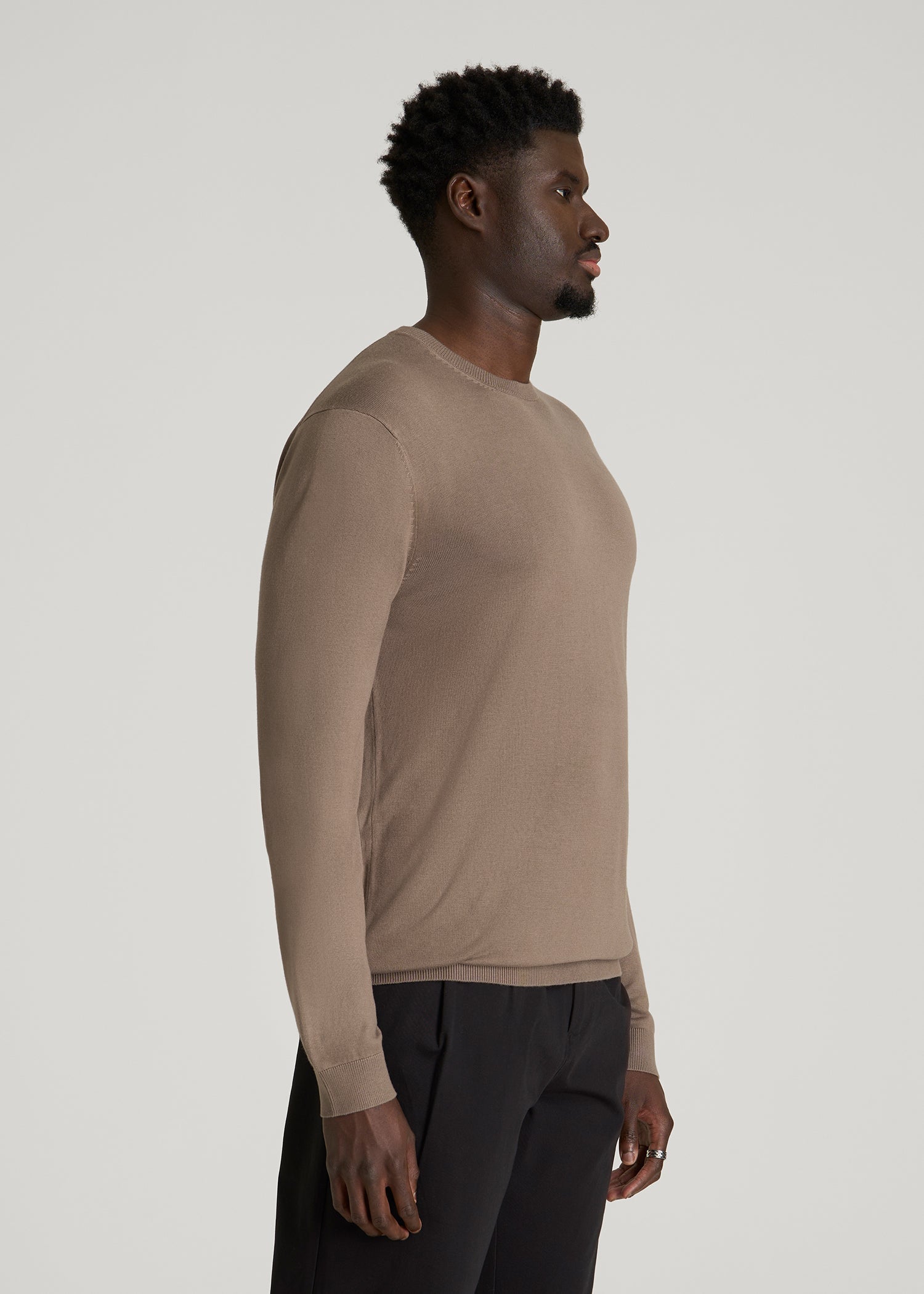 Linen Blend Lightweight Sweater for Tall Men in Warm Brown