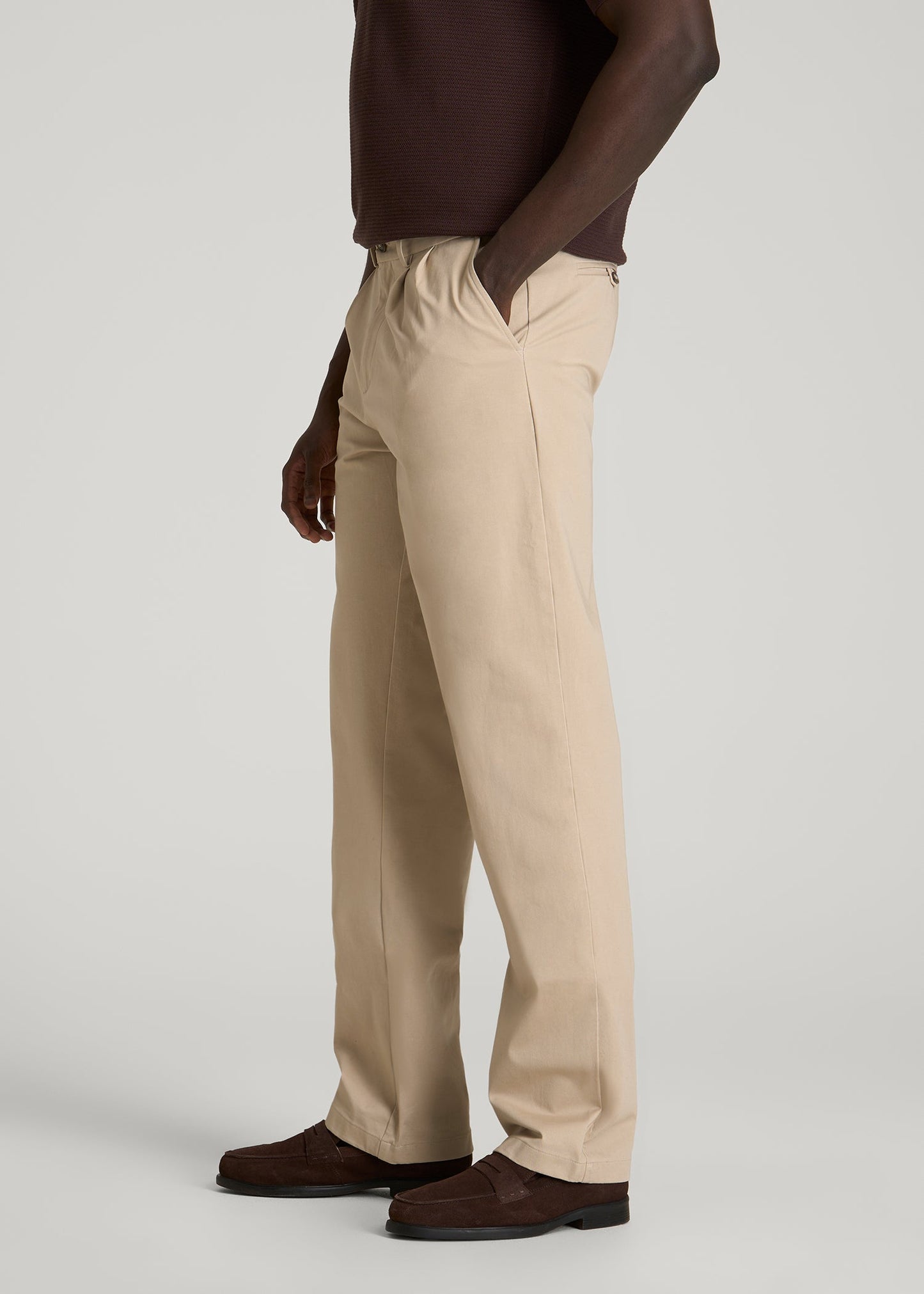 Stretch Commuter Pleated Chino for Tall Men in Warm Taupe
