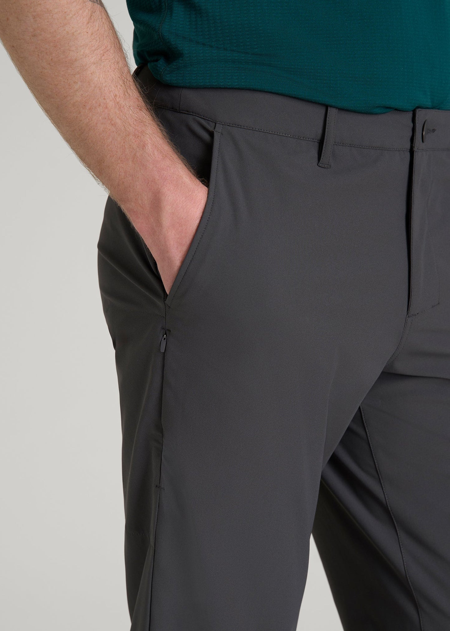 Traveler Chino 2.0 for Tall Men in Iron Grey