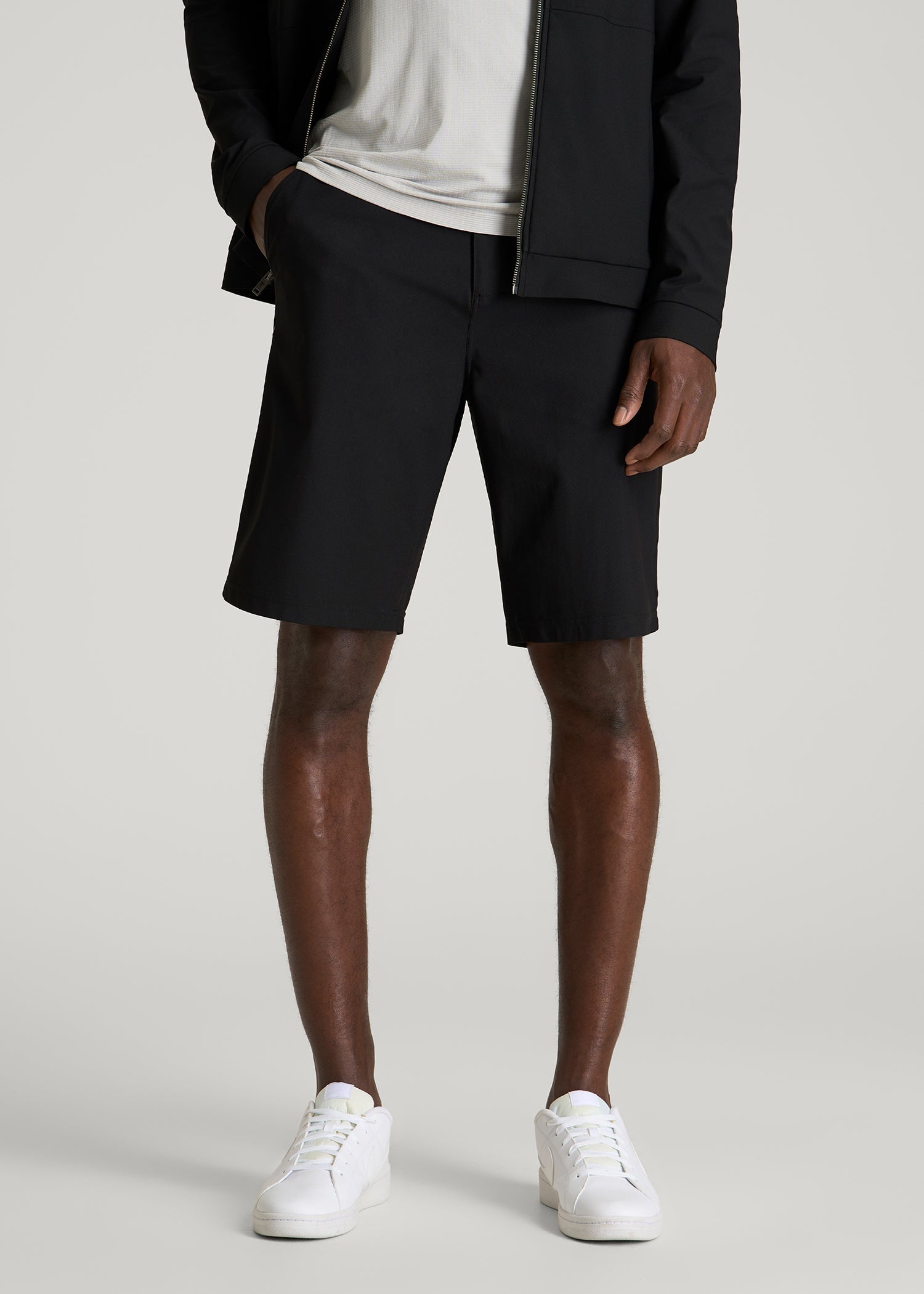 Traveler Chino Short 2.0 for Tall Men in Black