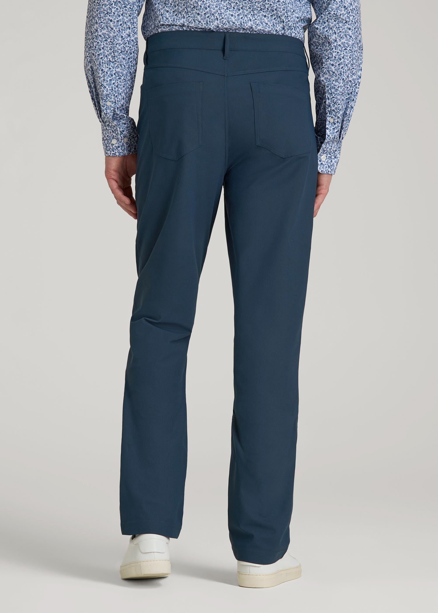 Traveler Pant 2.0 for Tall Men in Navy Blue