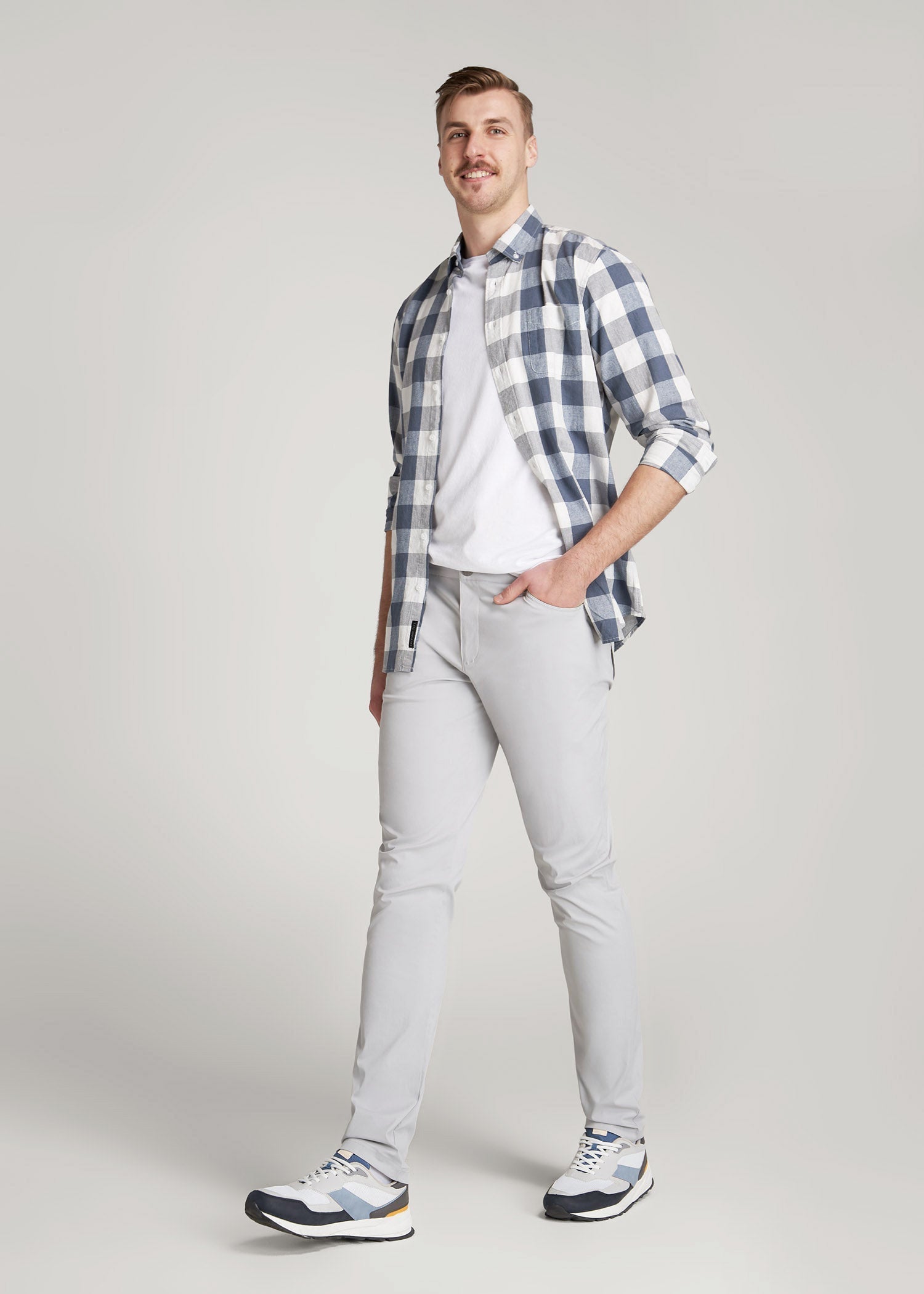 TAPERED-FIT Traveler Pants for Tall Men in Light Grey