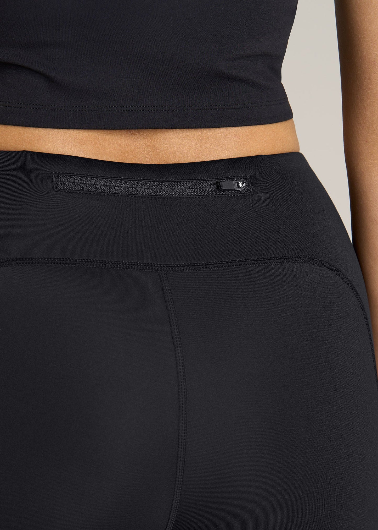 Active Leggings with Pockets for Tall Women in Black