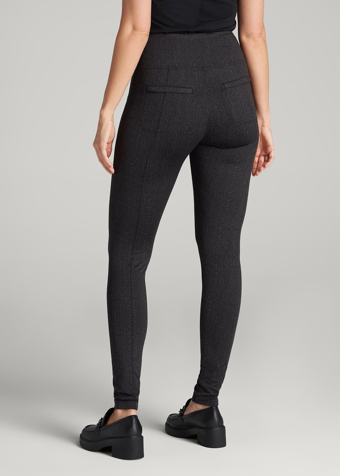 Textured Back-Pocket Leggings for Tall Women in Black Charcoal Jacquard