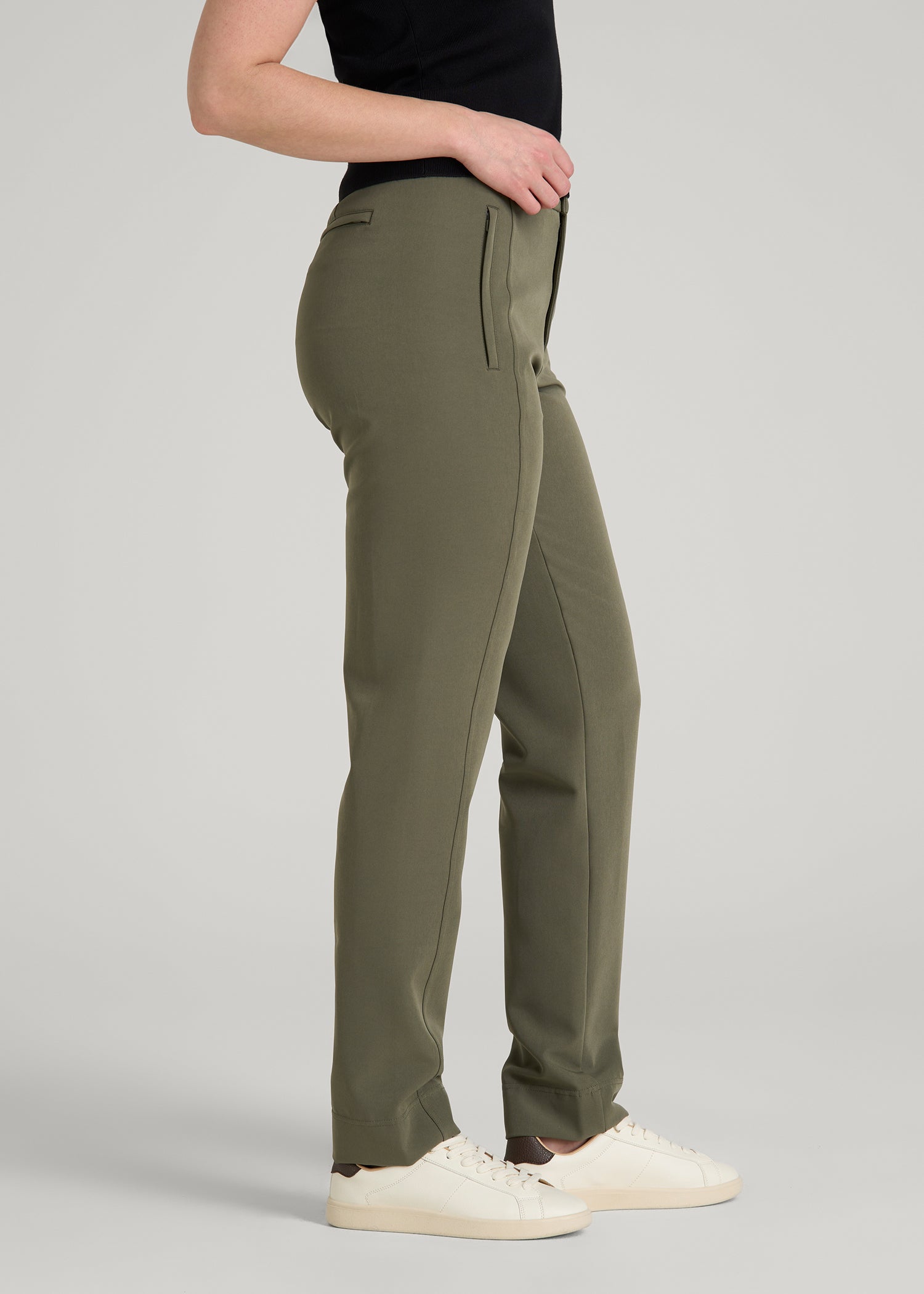 Traveler Tapered Fit Pant for Tall Women in Olive