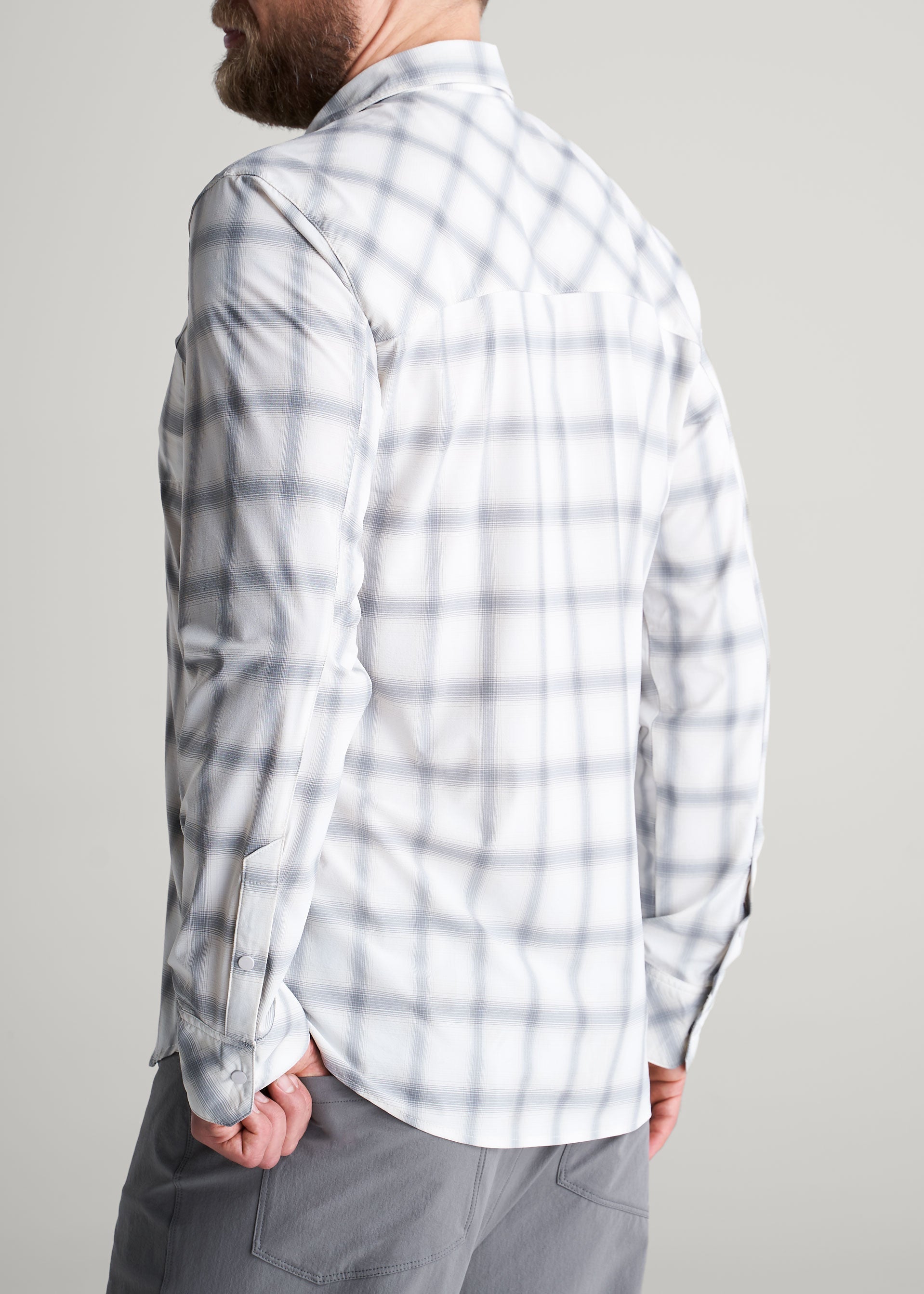 Ultra Lightweight Snap-Front Shirt for Tall Men in Birch Smoke
