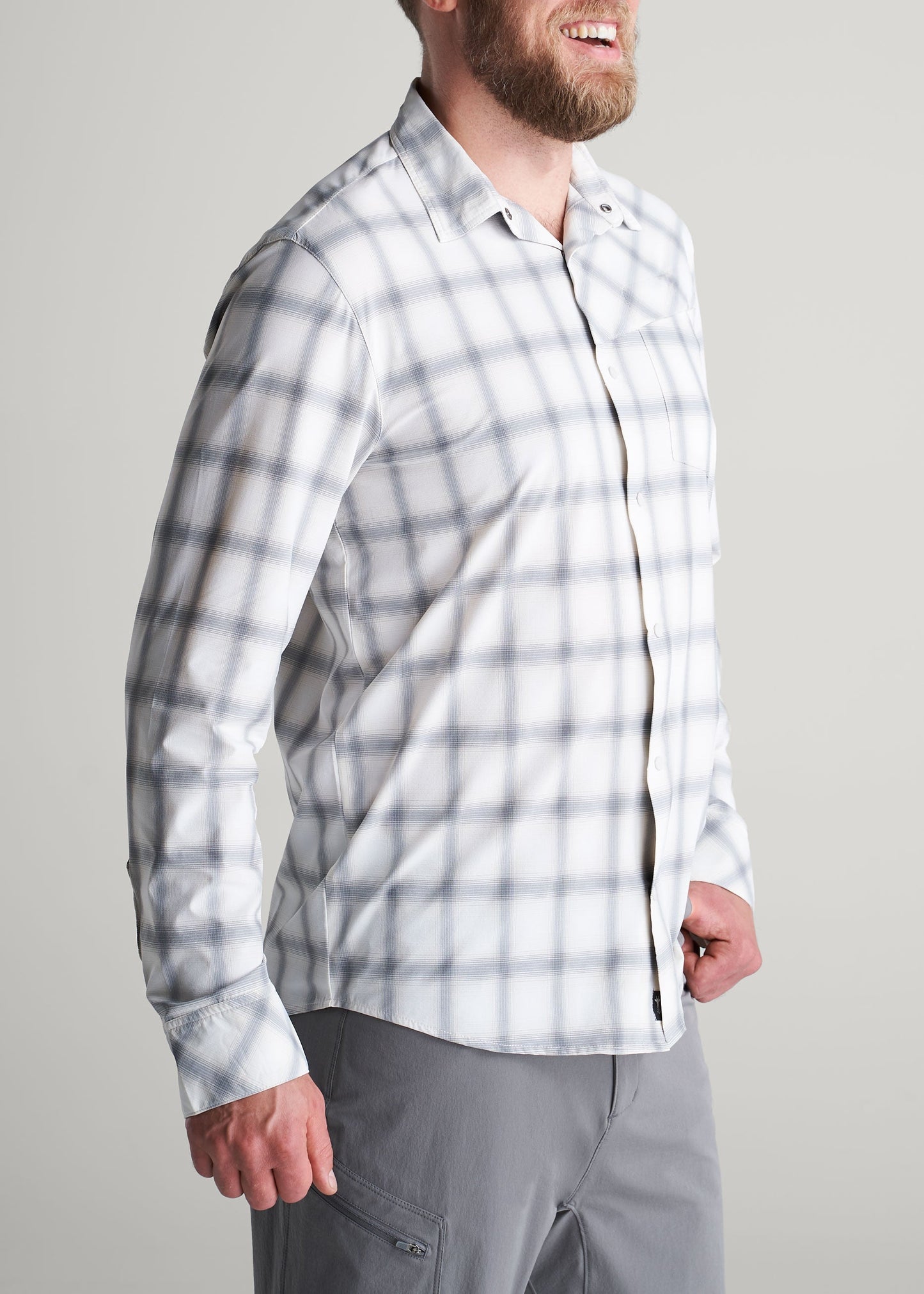 Ultra Lightweight Snap-Front Shirt for Tall Men in Birch Smoke
