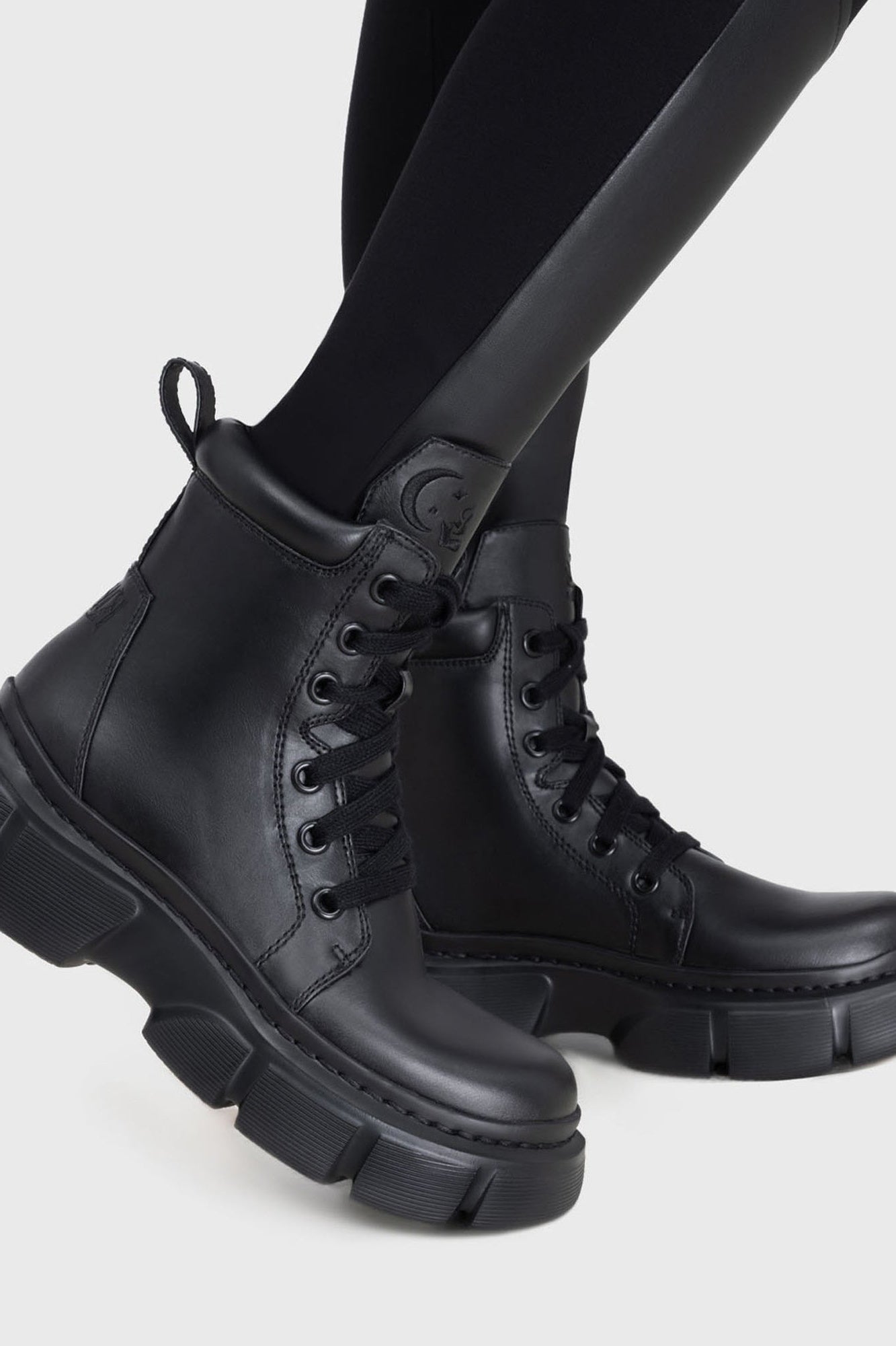 Discordant Boots