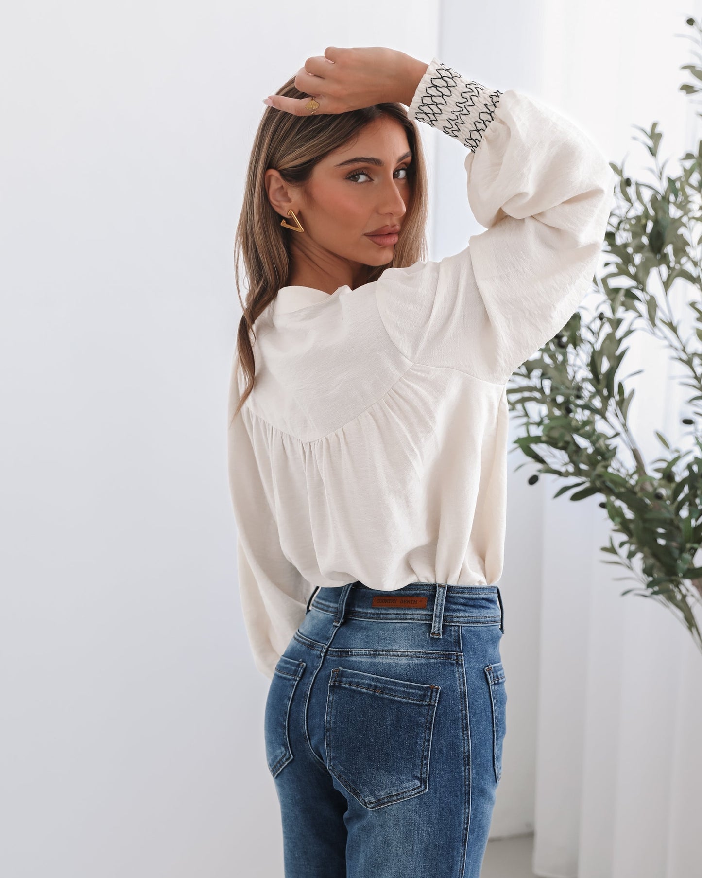 Dareia Blouse Cream Print | Women's Printed Button-Up Blouse