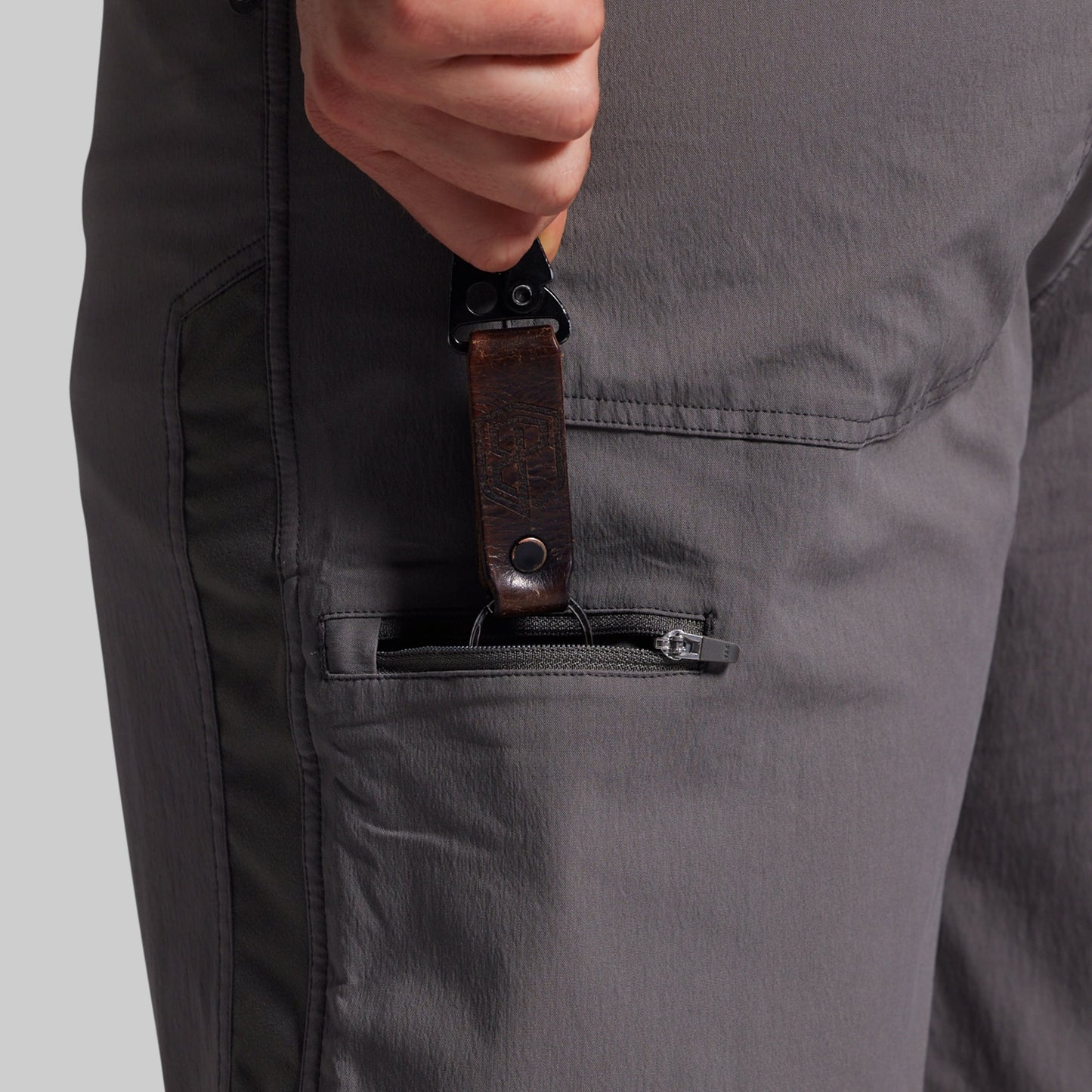 Maverick Short 9" (Gunmetal)