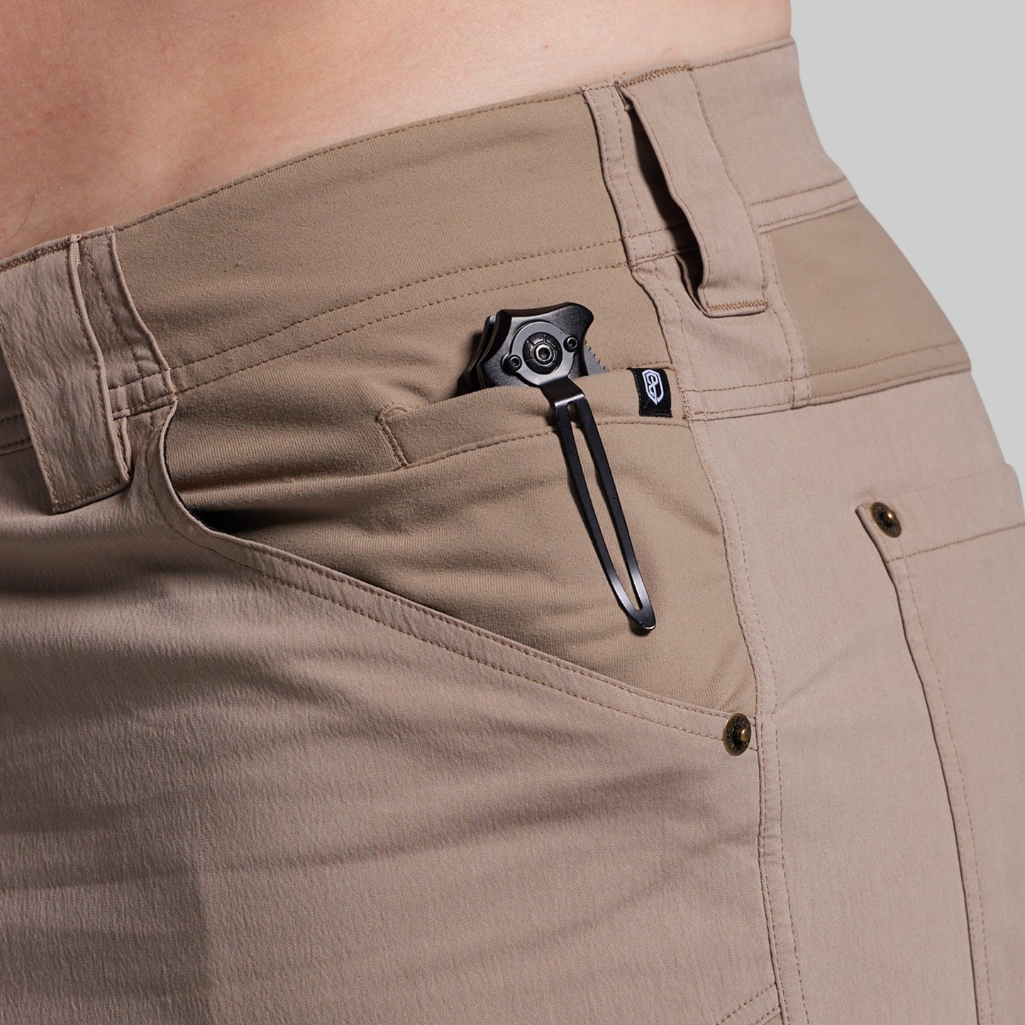 Maverick Short 9" (Desert Tan)