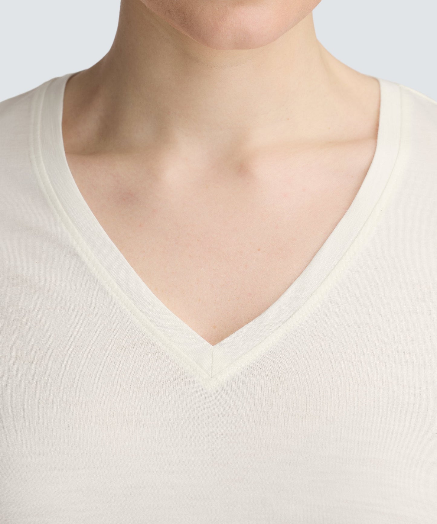 Women's Merino V-Neck T-Shirt