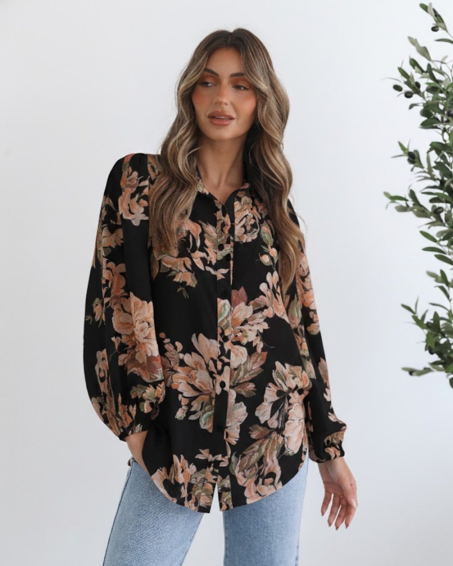Veiga Blouse Black Floral | Women's Floral Print Blouse