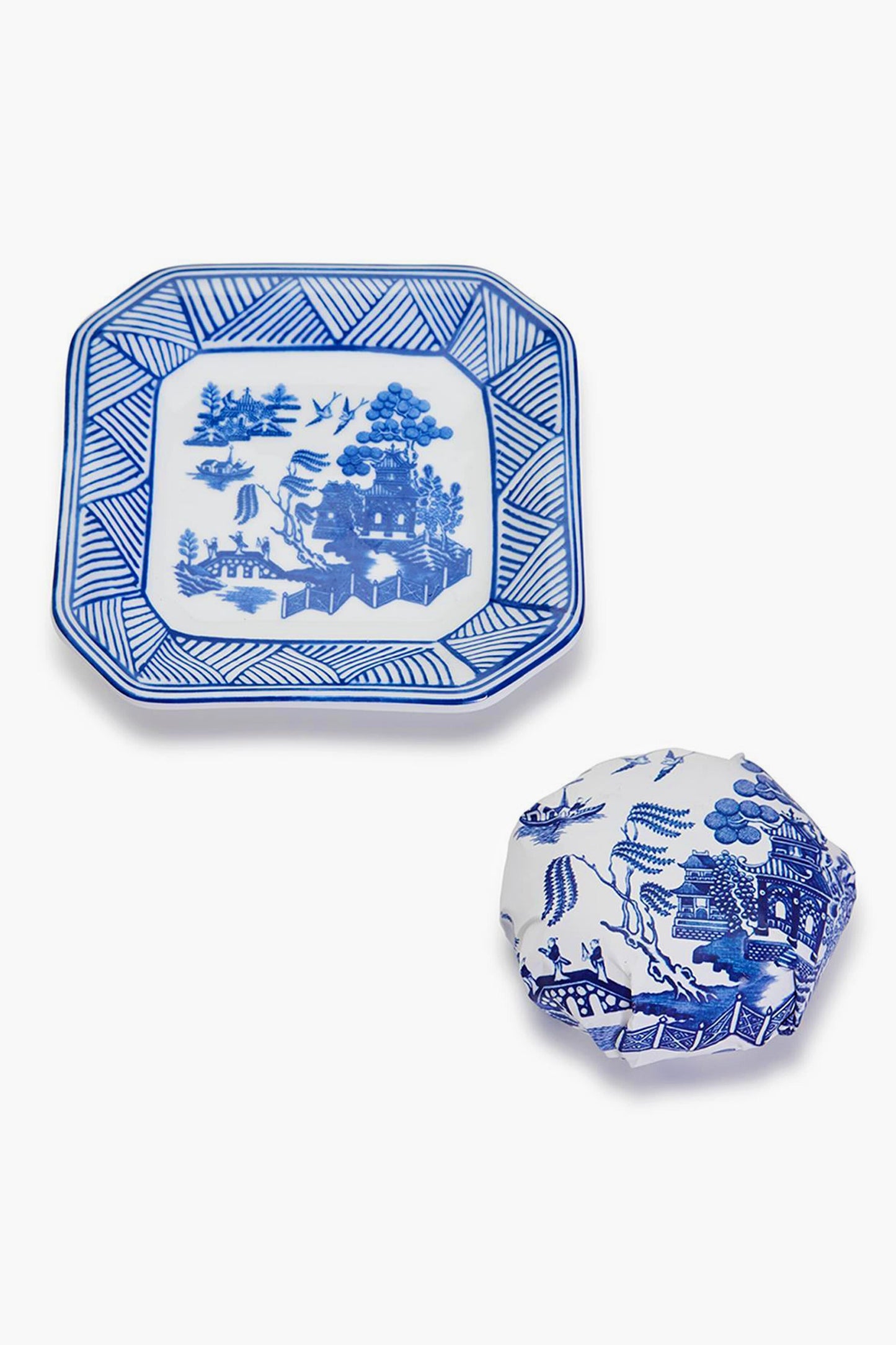 Blue Willow Sandalwood Soap with Porcelain Tray