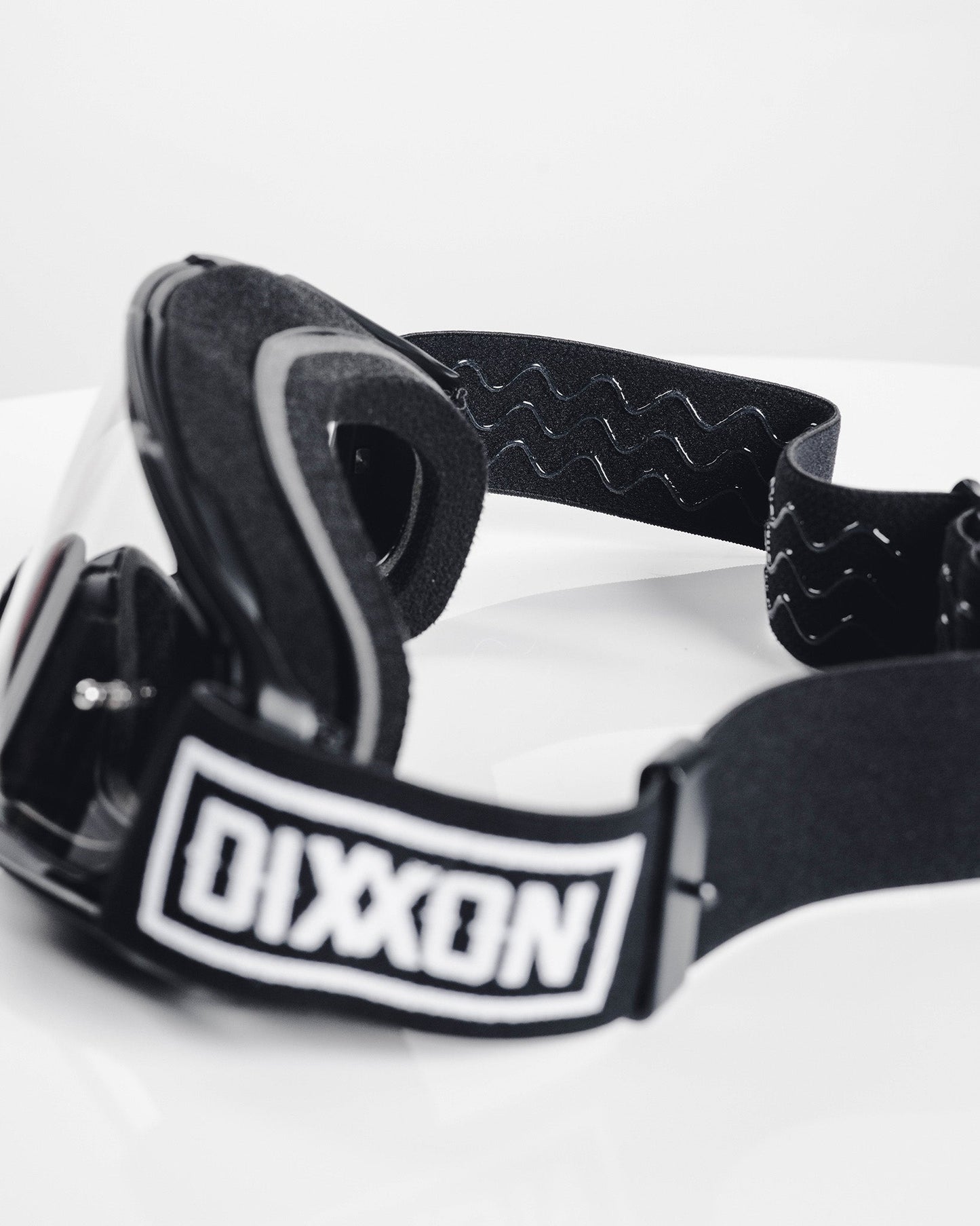 Contender MX Goggles - Black & White / Clear Lens