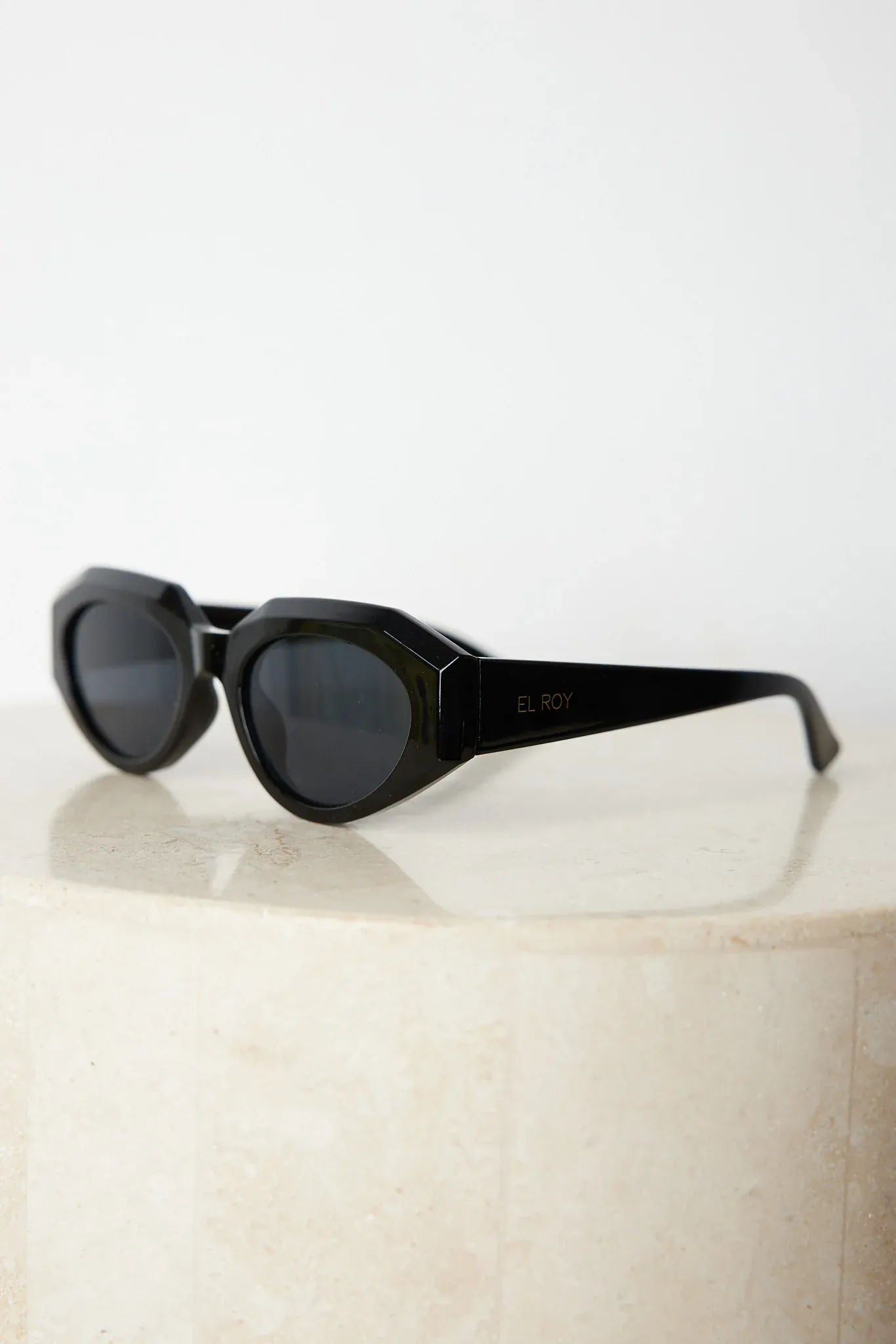 Yvette | Black