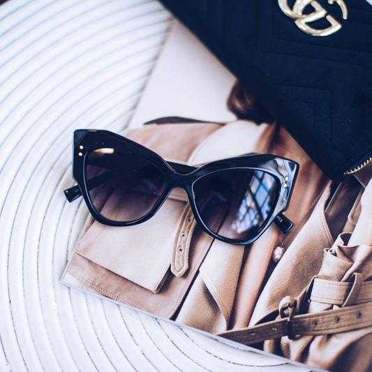 Hepburn | Black