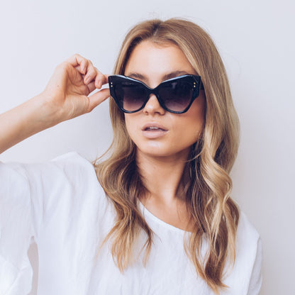 Hepburn | Black