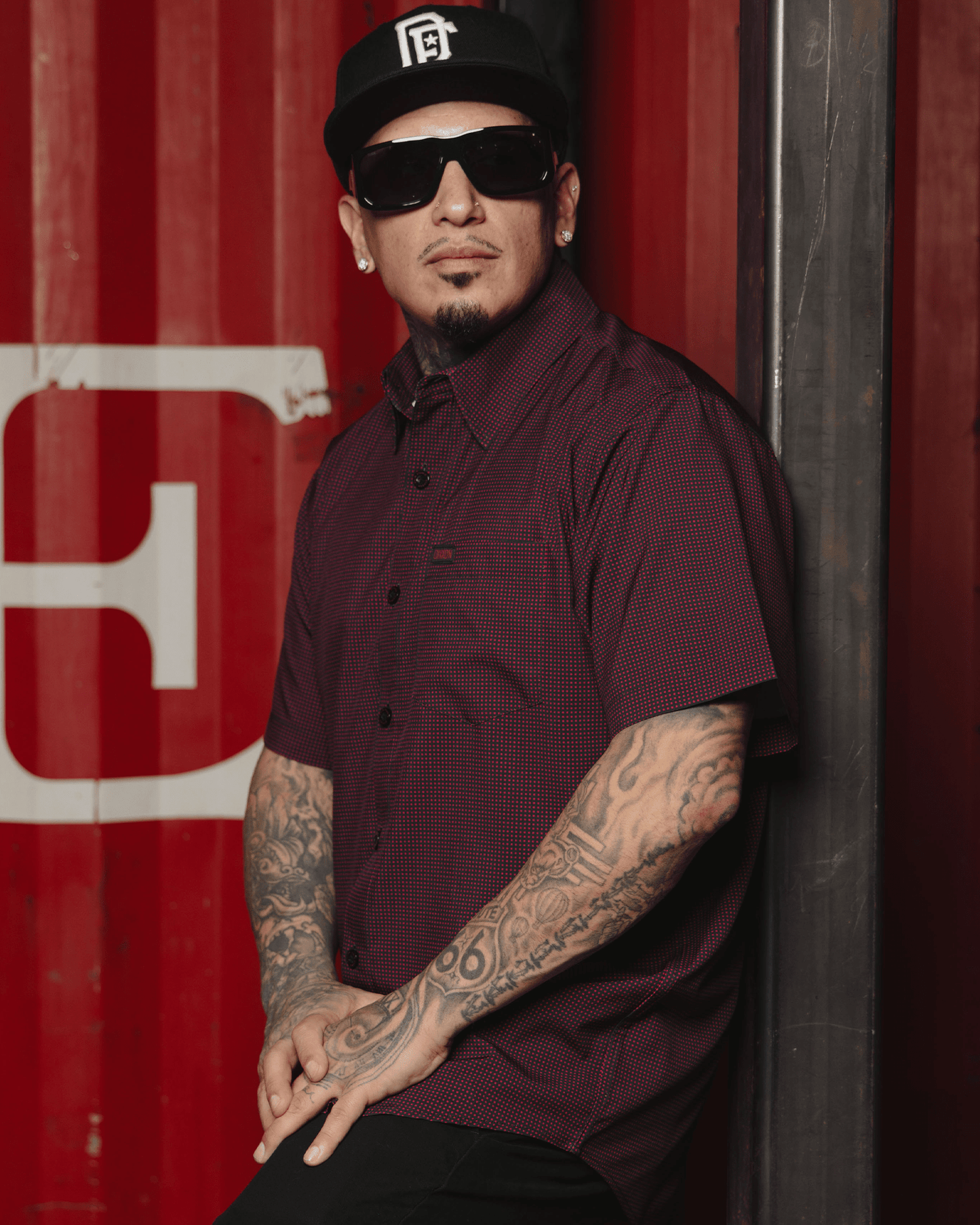 Simple Mind Party Shirt - Black & Red